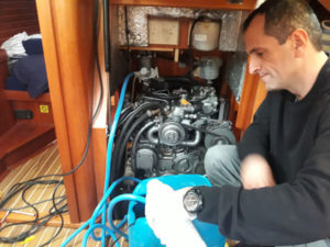 reparación y mantenimiento veleros y motoras